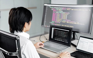 神木 ,php声明和调用变量的符号是什么？